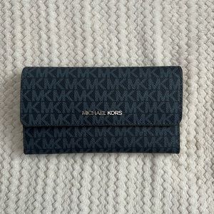 Michael Kors Tri Fold Wallet